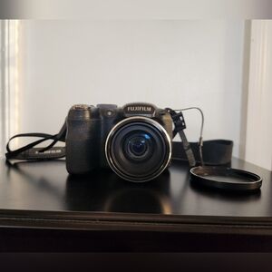 Fujifilm Finepix S1800